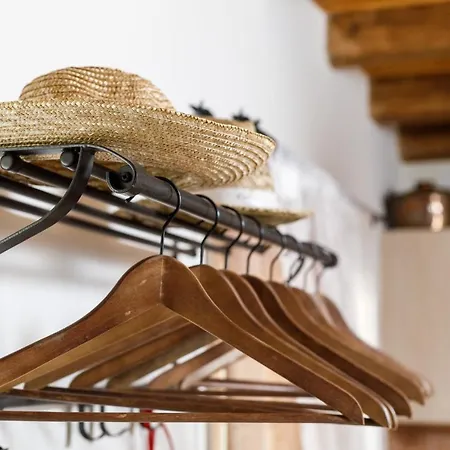 Fridas Place * Halikounas