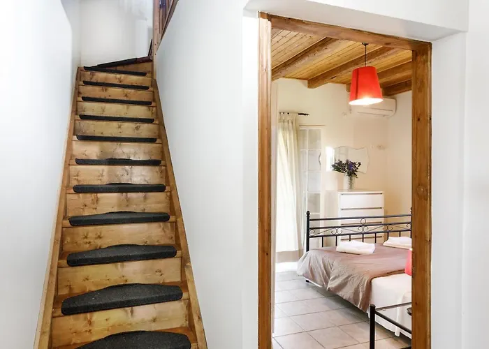 Fridas Place Halikounas