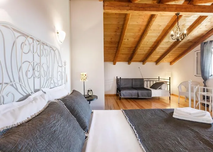 Fridas Place * Halikounas