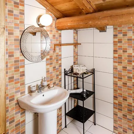 Fridas Place Halikounas